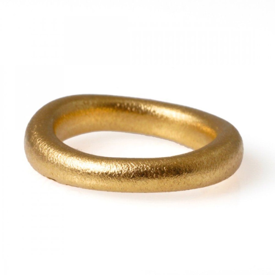 Presenter Ole Lynggaard Copenhagen | Love Ring Nr 4 Guld